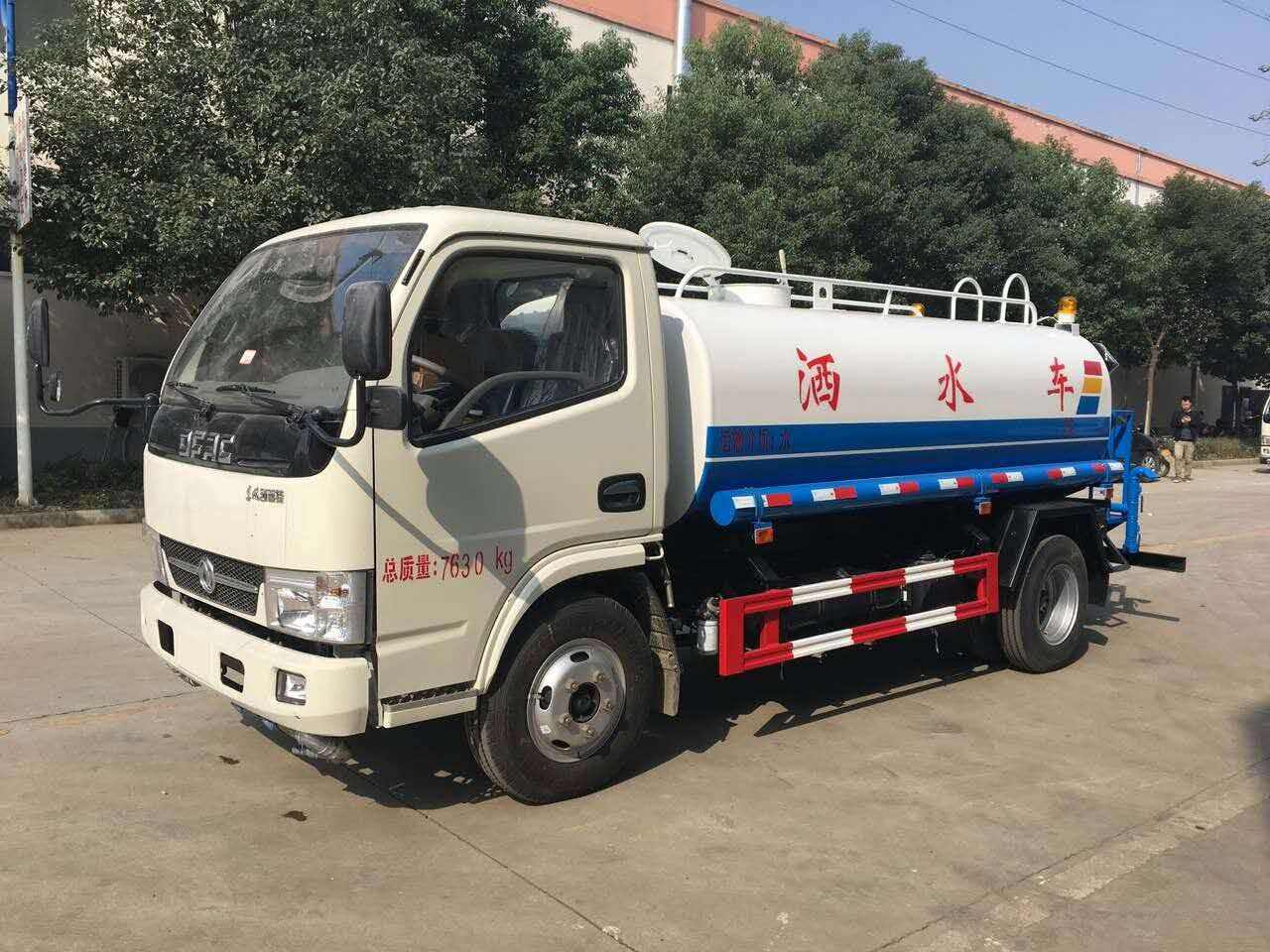 5噸灑水車在哪里有賣？湖北楚勝汽車13886887089